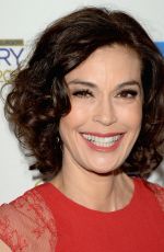 TERI HATCHER at Ucla Head and Neck Surgery Luminary Awards