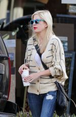 TORI SELLING Out and About in Los Angeles