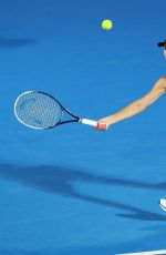 TSVETANA PIRONKOVA Wins 2014 Sydney International