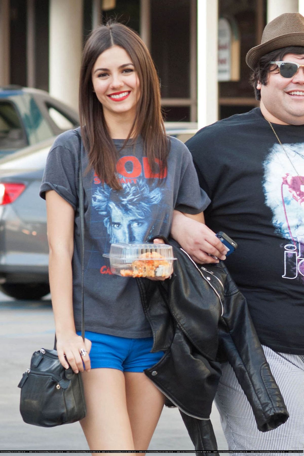 VICTORIA JUSTICE in Short Shorts Out in Los Angeles VICTORIA JUSTICE in Short Shorts Out in Los Angeles