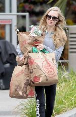 AMANDA SEYFRIED Shopping at Trader Joe