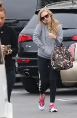 AMANDA SEYFRIED Shopping at Trader Joe