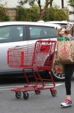 AMANDA SEYFRIED Shopping at Trader Joe