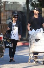 ARIS HILTON and River Viiperi Shoping for Groceries