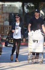 ARIS HILTON and River Viiperi Shoping for Groceries