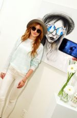 BELLA THORNE at Marc Jacobs Daisy Tweet Shop in New York