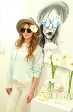 BELLA THORNE at Marc Jacobs Daisy Tweet Shop in New York