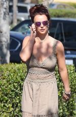 BRITNEY SPEARS Arrives at Marmalade Cafe in Calabasas