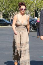 BRITNEY SPEARS Arrives at Marmalade Cafe in Calabasas