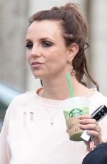 BRITNEY SPEARS Out and About in Thousand Oaks