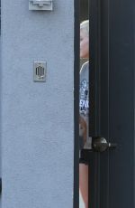 Cops Leaves MILEY CYRUS