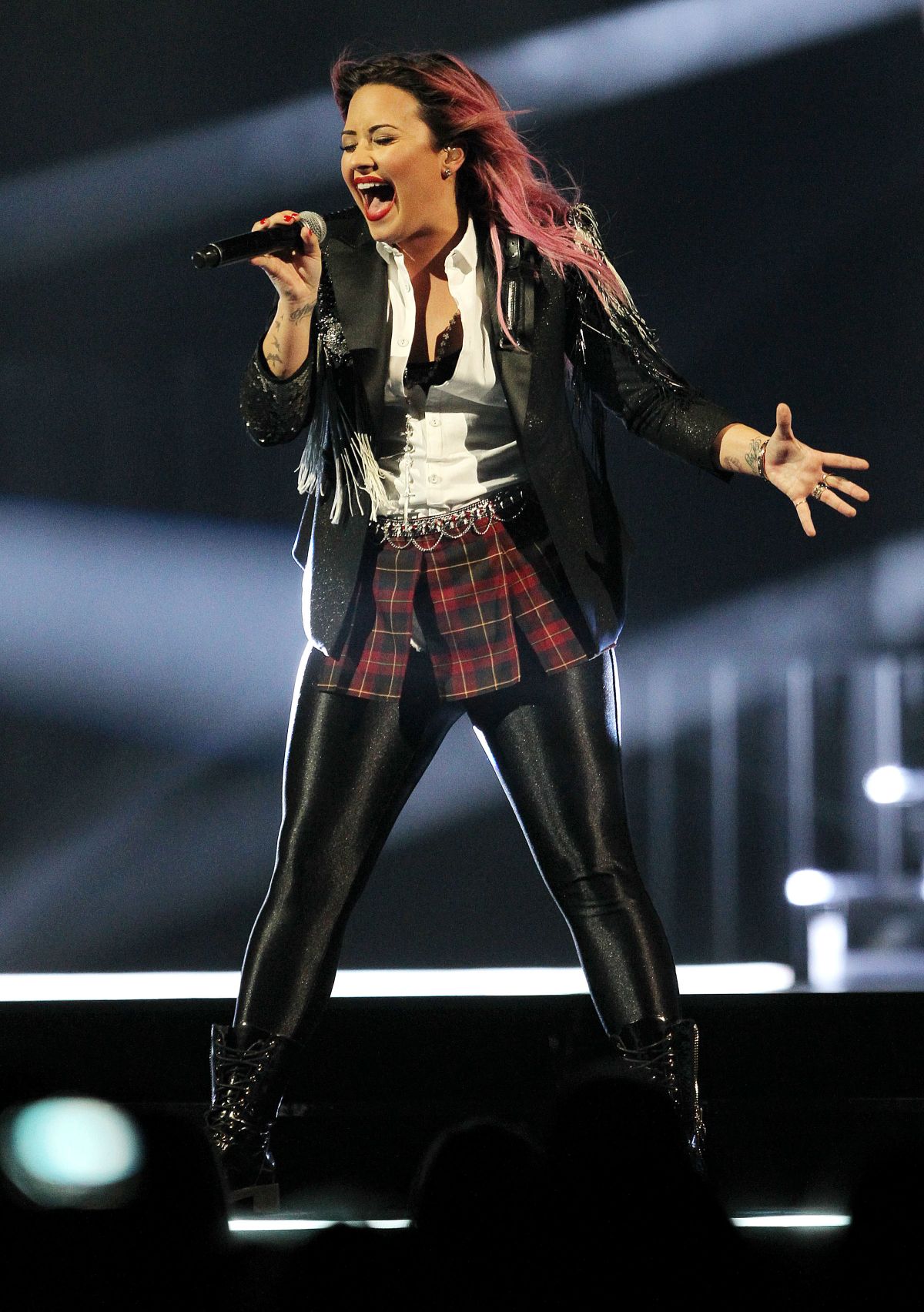 DEMI LOVATO Performs at the Honda Center in Anaheim – HawtCelebs