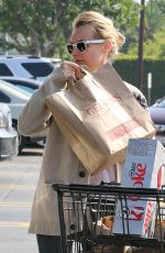 DIANE KRUGER Shopping Grocery at Gelson