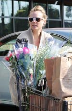 DIANE KRUGER Shopping Grocery at Gelson
