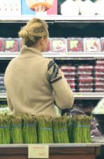 DIANE KRUGER Shopping Grocery at Gelson