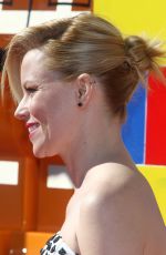 ELIZABETH BANKS at The Lego Movie Premiere in Los Angeles