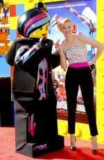 ELIZABETH BANKS at The Lego Movie Premiere in Los Angeles