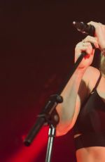 ELLIE GOULDING Performs at Grossen Freiheit 36 Festival in Hamburg