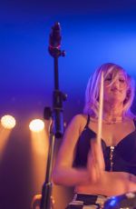 ELLIE GOULDING Performs at Grossen Freiheit 36 Festival in Hamburg