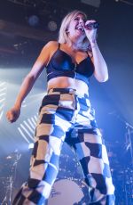 ELLIE GOULDING Performs at Grossen Freiheit 36 Festival in Hamburg