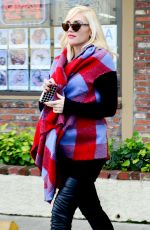 GWEN STEFANI Visit Her Acupuncture Doctor in Los Angeles
