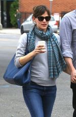 JENNIFER GARNER and Ben Affleck Out in Los Angeles