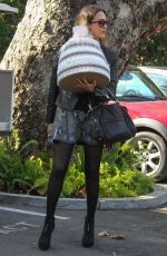 JESSICA ALBA Arrives at Gwen Stefani’s Baby Shower in Bel Air