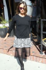 JESSICA ALBA Arrives at Gwen Stefani’s Baby Shower in Bel Air