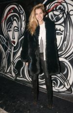 JESSICA HART at Alice + Olivia Fall 2014 Fashion Show in New York