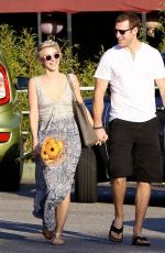 JULIANNE HOUGH Shopping at Whole Foods in Los Angeles