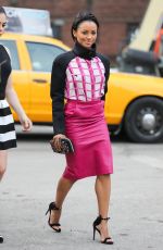 KAT GRAHAM Arrives at Lincoln Centre During Mmercedes-Benz Fashion Week in new York