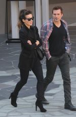KATE BECKINSALE and Len Wiseman Out Shopping in Santa Monica