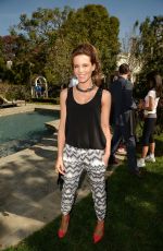 KATE BECKINSALE at Yoga Fundraiser Benefit for Breast Center in Los Angeles