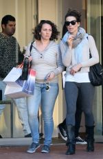 KATE BECKINSALE Leaves Fred Segal in West Hollywood