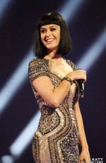KATY PERRY Presenting 2014 Brit Awards in London