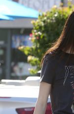 KENDALL JENNER Leaves Noah