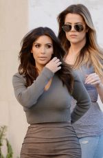 KIM and KHLOE KARDASHIAN an KYLIE JENNER Arrives at Naimie