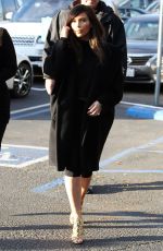 KIM KARDASHIAN Out for Lunch with KRIS JENNER at Fins Seafood Grill