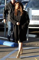 KIM KARDASHIAN Out for Lunch with KRIS JENNER at Fins Seafood Grill