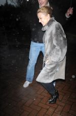 KYLIE MINOGUE Leaves a Studio in London