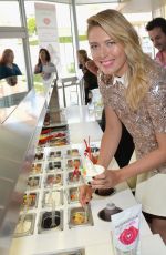 MARIA SHARAOVA Unveils Sugarpova Toppings Exclusively for Pinkberry