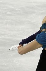 MERYL DAVIS and Charlie White at 2014 Winter Olympics in Sochi