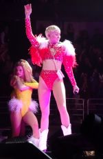 miley cyrus - bangerz tour in anaheim  02/20/14