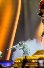 miley cyrus - bangerz tour in anaheim  02/20/14