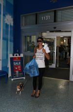 PARIS HILTON Shopping at Best Buy in Miami