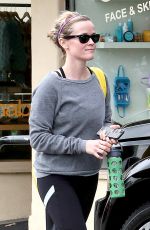 REESE WITHERSPOON Leaves a Gym in Brentwood 2602