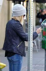 REESE WITHERSPOON Out and About in Brentwood