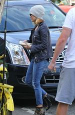 REESE WITHERSPOON Out and About in Brentwood