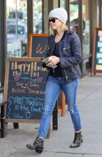 REESE WITHERSPOON Out and About in Brentwood