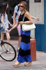 SOFIA VERGARA Walk Along the Harbour in Sydney